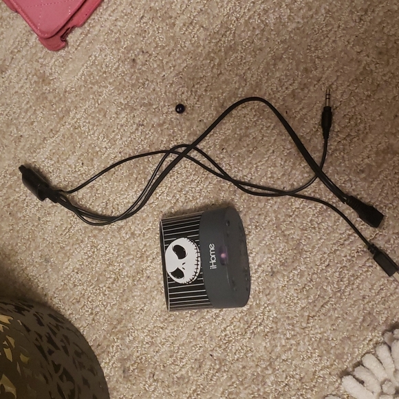 Off the market Nightmare before Christmas rechargeable portable speaker - Picture 4 of 4